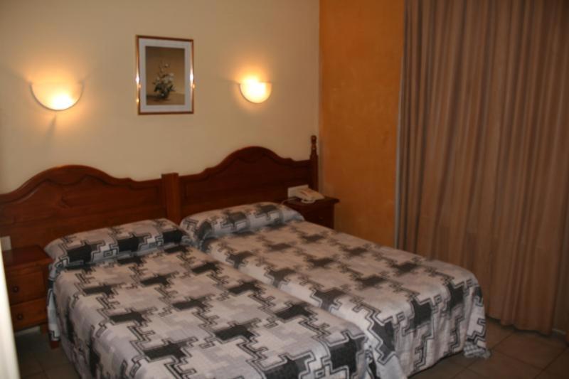 Hotel Sucara La Cortinada Room photo